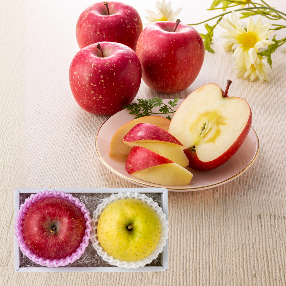 紅白りんご食べ比べ